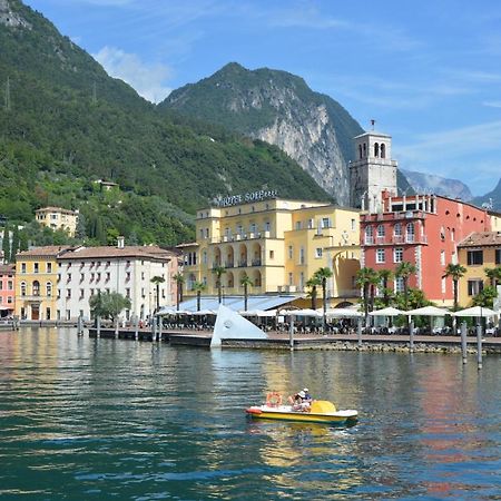 Appartamento Sunrise - Centro Storico N1 Riva del Garda Eksteriør billede