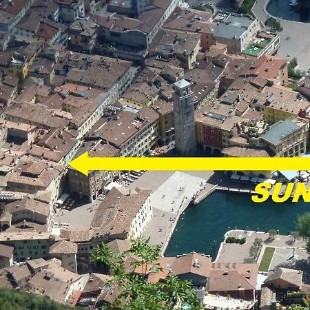 Appartamento Sunrise - Centro Storico N1 Riva del Garda Eksteriør billede