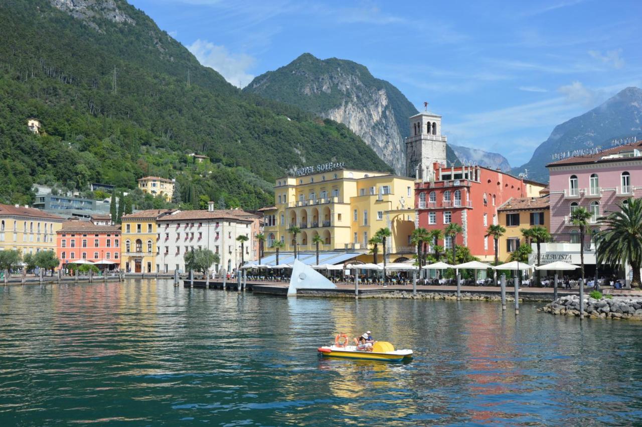 Appartamento Sunrise - Centro Storico N1 Riva del Garda Eksteriør billede