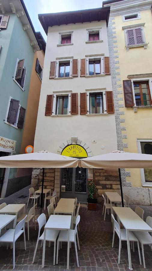 Appartamento Sunrise - Centro Storico N1 Riva del Garda Eksteriør billede