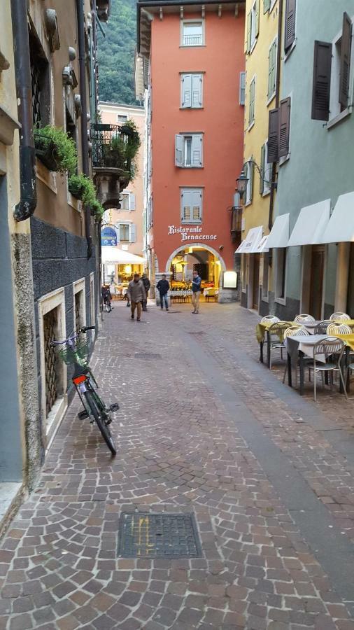 Appartamento Sunrise - Centro Storico N1 Riva del Garda Eksteriør billede